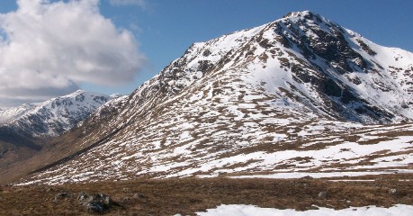 Carn Mor Dearg Arete under winter conditions